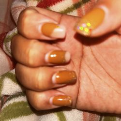 Jax Nails - Waianae - 1 week later.. all peeled off. He probably didn't use gel. Unprofessional and a waste of money.