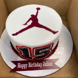 Valencia Bakery - Valencia Bakery Never disappoints me. Every time I ordered cakes they are beautiful and tasty.