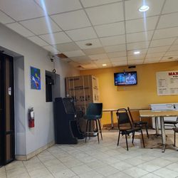 Maxim Seafood - Inside