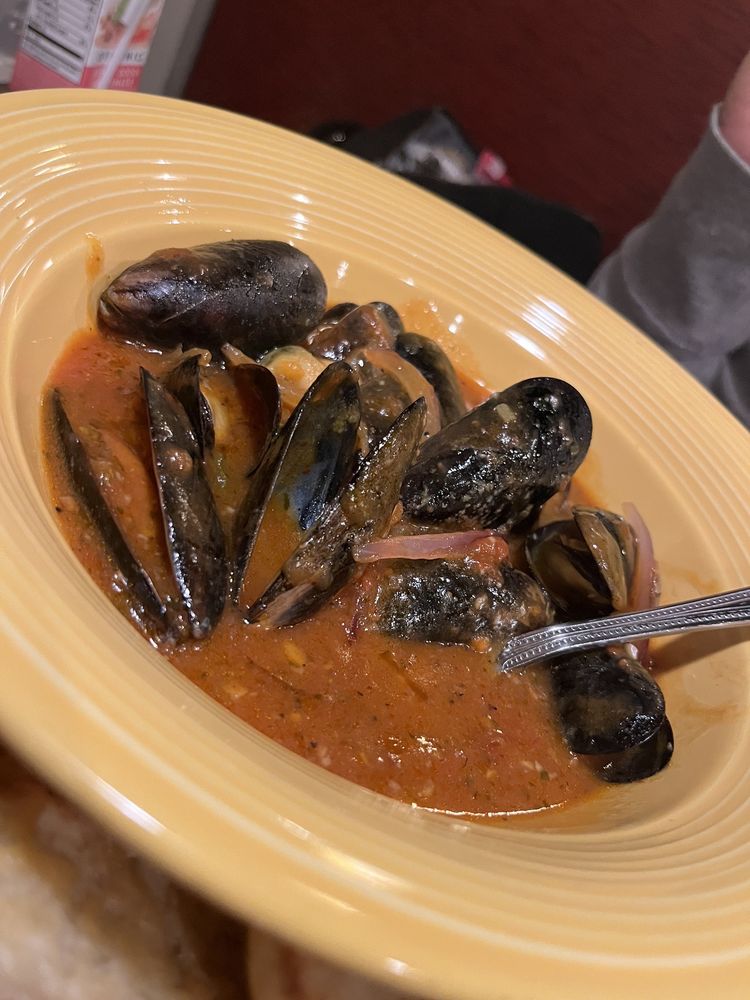 STRINGS BAR AND GRILL Updated October 2024 81 Photos & 135 Reviews