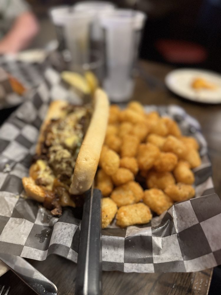 Food from Deep Deuce Grill