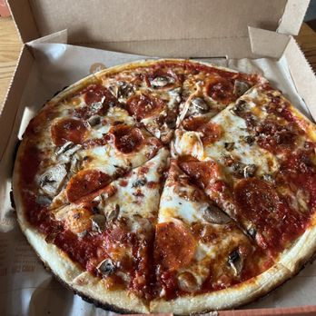 Blaze Pizza - Build Your Own Pizza (11-inch) - Salad Near Me - Los Angeles, California Blaze Pizza - Build Your Own Pizza (11-inch) - Salad Near Me - Los Angeles, California