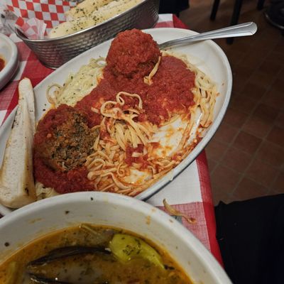 Mama Louisa's Italian Restaurant & Catering by null