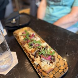 GEO-82 - Fungi Flatbread