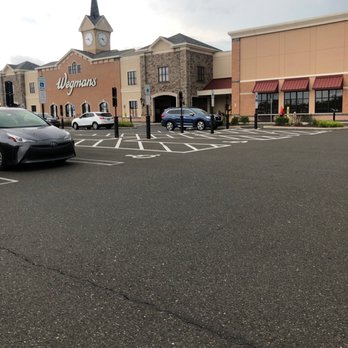 Wegmans Wine & Beer - Front entrance - Beer, Wine & Spirits Near Me - North Wales, Pennsylvania
