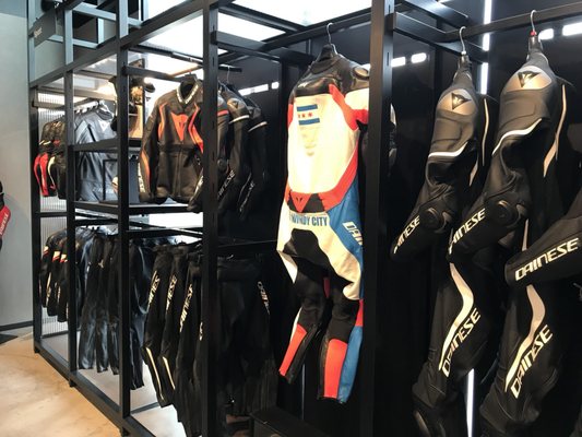 Dainese Chicago Outlet by null