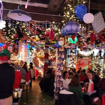 Small Change - Dive Bars Near Me - St. Louis, Missouri