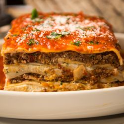 Carmine's - Time Square - Lasagna