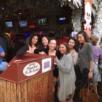 Willie T's - With the girls - Bars Near Me - Key West, Florida Willie T's - With the girls - Bars Near Me - Key West, Florida
