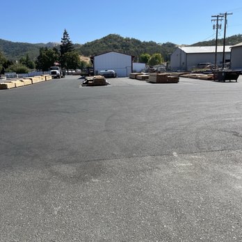 Long's Building Supply - A huge outside area where they have a lot of outdoor materials and bags of things. - Building Supplies Near Me - Roseburg, Oregon Long's Building Supply - A huge outside area where they have a lot of outdoor materials and bags of things. - Building Supplies Near Me - Roseburg, Oregon