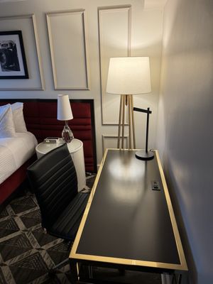 The Drake Oak Brook, Autograph Collection by null