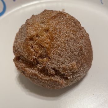 District Donuts Sliders & Brew - Vanilla cinnamon glutenless drop - Donuts Near Me - New Orleans, Louisiana District Donuts Sliders & Brew - Vanilla cinnamon glutenless drop - Donuts Near Me - New Orleans, Louisiana