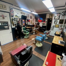 Lefty's Barbershop