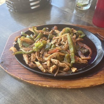 Casa Mia Mexican Kitchen - Chicken Fajita - Mexican Near Me - St Peters, Missouri Casa Mia Mexican Kitchen - Chicken Fajita - Mexican Near Me - St Peters, Missouri