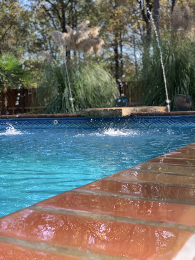 Living Water Pool Service Logo