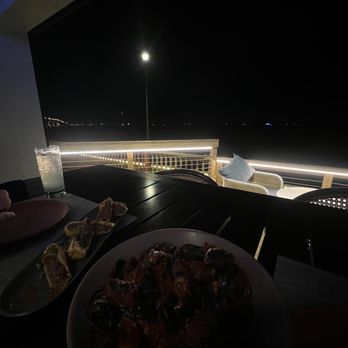 Waterfront - Lounges Near Me - Stuart, Florida Waterfront - Lounges Near Me - Stuart, Florida
