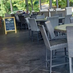 Sole' Sushi Bar and Grill - Outdoor dining