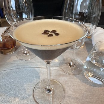 Restaurant Caprice - Espresso martini - Italian Near Me - Wengen, BE Restaurant Caprice - Espresso martini - Italian Near Me - Wengen, BE