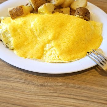 Pancakes & Waffles - Breakfast & Brunch Near Me - Honolulu, Hawaii Pancakes & Waffles - Breakfast & Brunch Near Me - Honolulu, Hawaii