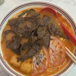 Tomato Beef Shank Noodle Soup