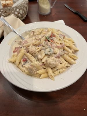 AL'an Ruben's Bar & Grill by null