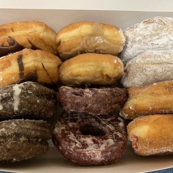 The Donut Hole - Donuts Near Me - Buxton, Maine