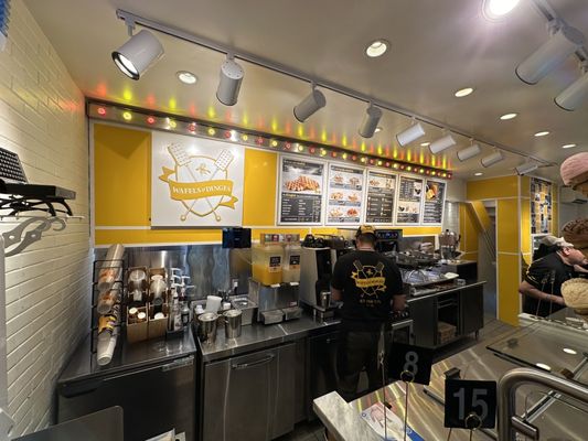 Wafels & Dinges by null