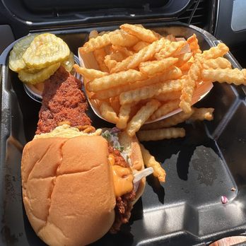 Dave's Hot Chicken - Dave's #4 1 Slider with Fries - Chicken Shop Near Me - Charlotte, North Carolina