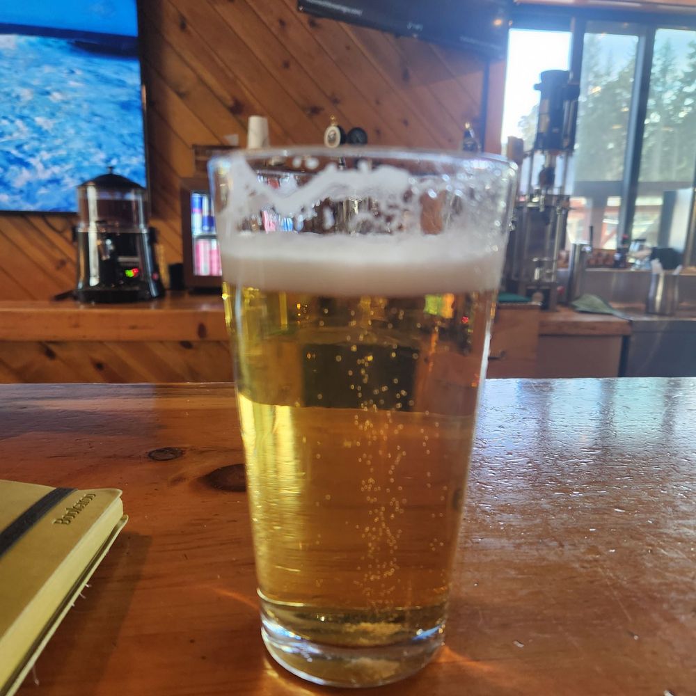 Kolsch with a bit of head - crisp and good! Kolsch with a bit of head - crisp and good!