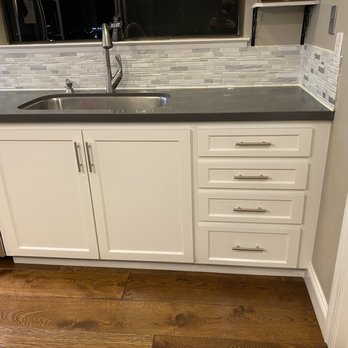 Elite Custom Cabinetry - They replaced of our original drawers with smooth gliding drawers. The doors are all soft close doors. - Cabinetry Near Me - Fairfield, California