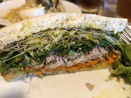 Good Earth Organic Eatery by null