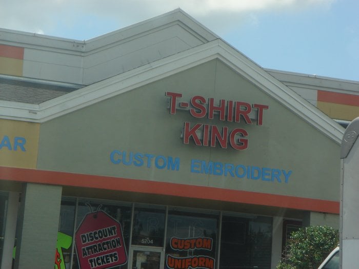 T SHIRT KING BACK DOOR GIFTS 6362 International Dr, Orlando, Florida