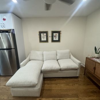 Sofa Disassembly & Movers - Reassembled couch - Movers Near Me Sofa Disassembly & Movers - Reassembled couch - Movers Near Me