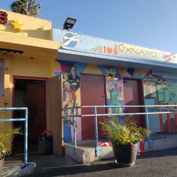 Tacos La Bonita - Side view - Food Trucks Near Me - Oxnard, California Tacos La Bonita - Side view - Food Trucks Near Me - Oxnard, California