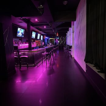 Don Coqui - Love the front bar - Spanish Near Me - White Plains, New York