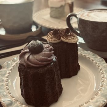Kissa by Motto - Blueberry Canele & Tiramisu Canele - Cafes Near Me - Pasadena, California Kissa by Motto - Blueberry Canele & Tiramisu Canele - Cafes Near Me - Pasadena, California
