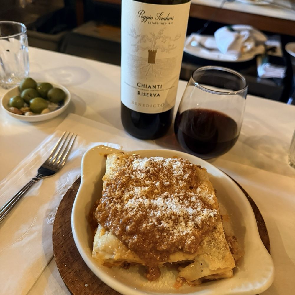 Si Papa - Lasagna bolognese - Italian Near Me - Miami, Florida Si Papa - Lasagna bolognese - Italian Near Me - Miami, Florida