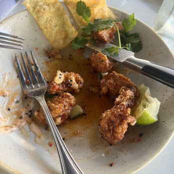Moxies - Thai chicken chili - Lounges Near Me - Miami, Florida