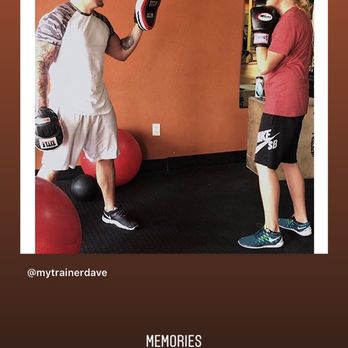 Forget The Gym Personal Training - Our head trainer working some beginning boxing drills - Nutritionists Near Me - Las Vegas, Nevada Forget The Gym Personal Training - Our head trainer working some beginning boxing drills - Nutritionists Near Me - Las Vegas, Nevada