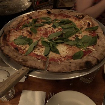 Lucali - Pizza Near Me - Brooklyn, New York