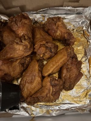 Wingnutz Bar and Grill by null