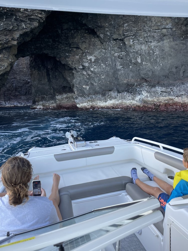 KAULANA PALI KAI Updated June 2024 12 Photos Kikiaola Small Boat