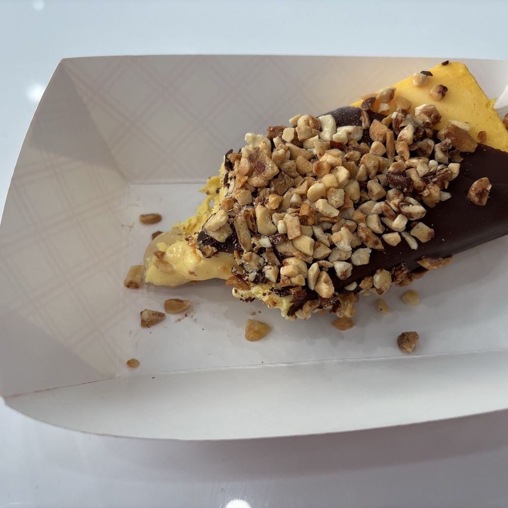 La Michuacana - Vanilla chocolate peanut bar - Ice Cream & Frozen Yogurt Near Me - Chicago, Illinois La Michuacana - Vanilla chocolate peanut bar - Ice Cream & Frozen Yogurt Near Me - Chicago, Illinois