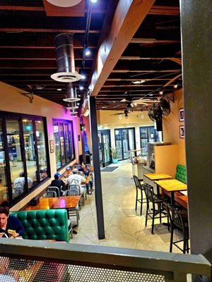 Gus & Andy's Kitchen & Bar by null