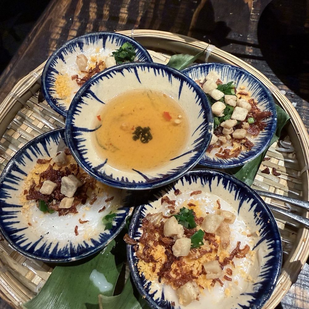 Banh Anh Em - Vietnamese Near Me - New York, New York