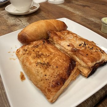 Mao’s Bakery - Cachito / Kolache y Hojaldre (Puff Pastry) - Coffee & Tea Near Me - Houston, Texas Mao’s Bakery - Cachito / Kolache y Hojaldre (Puff Pastry) - Coffee & Tea Near Me - Houston, Texas