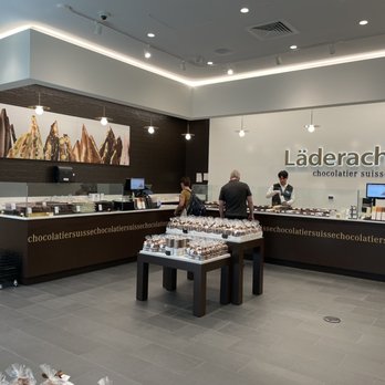 Läderach chocolatier suisse - the interior of the store - Chocolatiers & Shops Near Me - Boston, Massachusetts