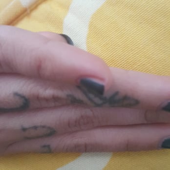 Nail Bar - Didnt even bother to paint my whole nail - Nail Salons Near Me - Menifee, California