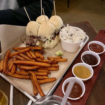 Papa Moon Headquarters Brewing & BBQ - Sliders, potato salad, sweet potato fries - Breweries Near Me - Scottsbluff, Nebraska