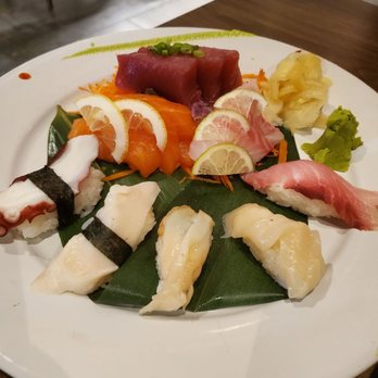 Samurai Blue - Sushi and sashimi sampler - Sushi Bars Near Me - Tampa, Florida Samurai Blue - Sushi and sashimi sampler - Sushi Bars Near Me - Tampa, Florida